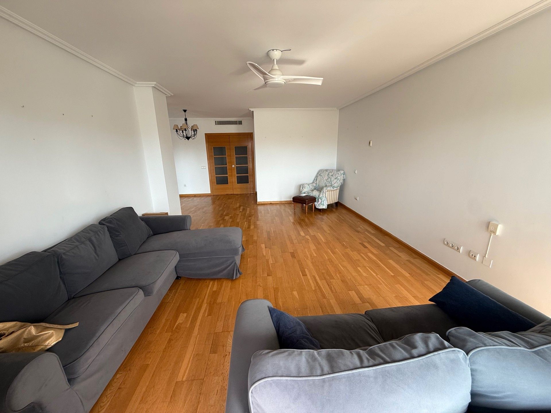 Sala d'estar de Pis en venda en  Almería Capital amb Aire condicionat, Parquet i Terrassa