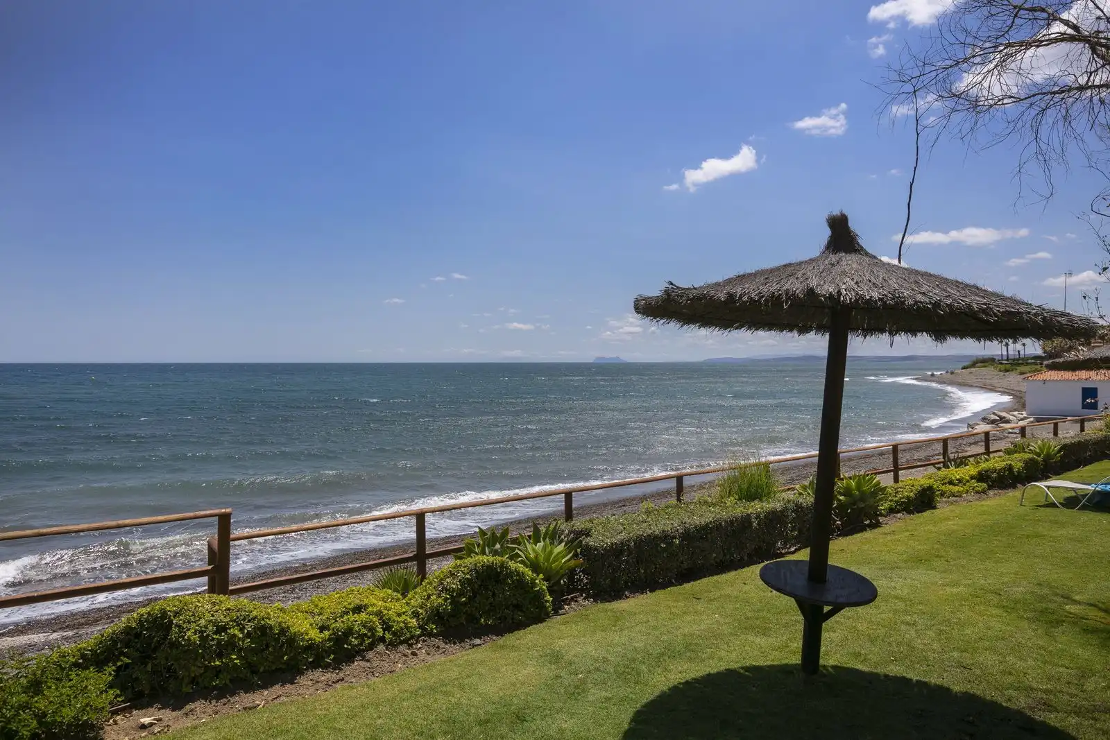Jardí de Dúplex en venda en Estepona amb Aire condicionat, Terrassa i Traster