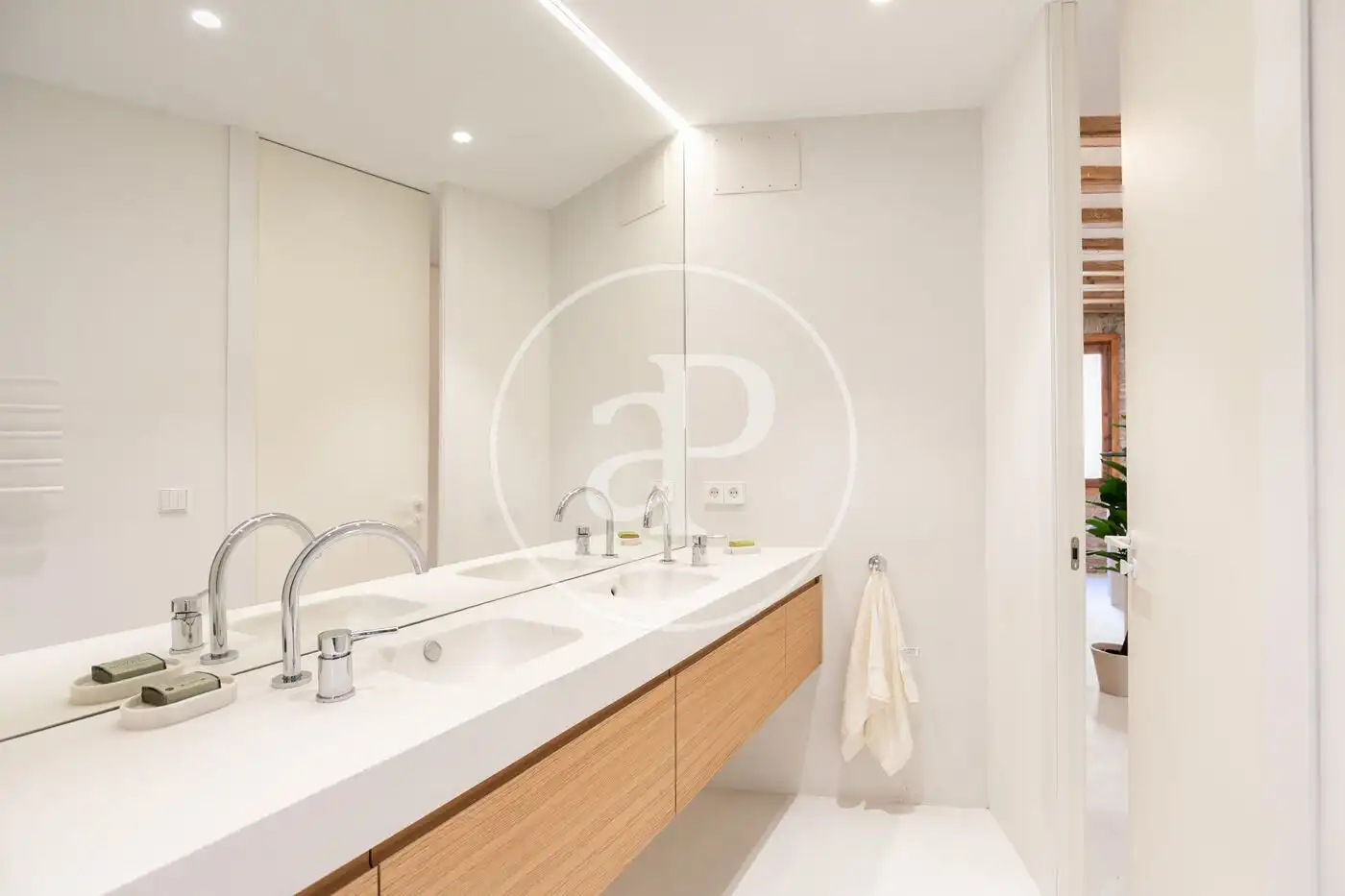 Baño de Piso en venta en Barcelona con Calefacción, Amueblado y Balcón