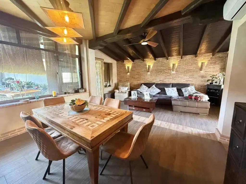 Sala de estar de Casa o chalet en venta en Carmona con Aire acondicionado y Amueblado