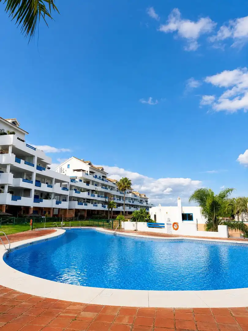 Home with terrace for sale in La Duquesa, imagen 3