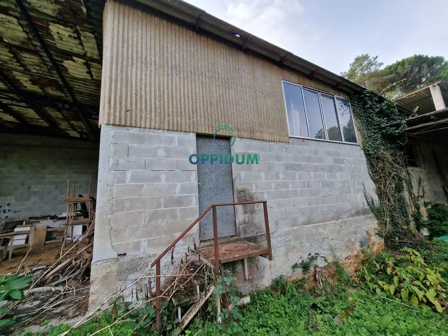 Exterior view of Industrial buildings for sale in Touro