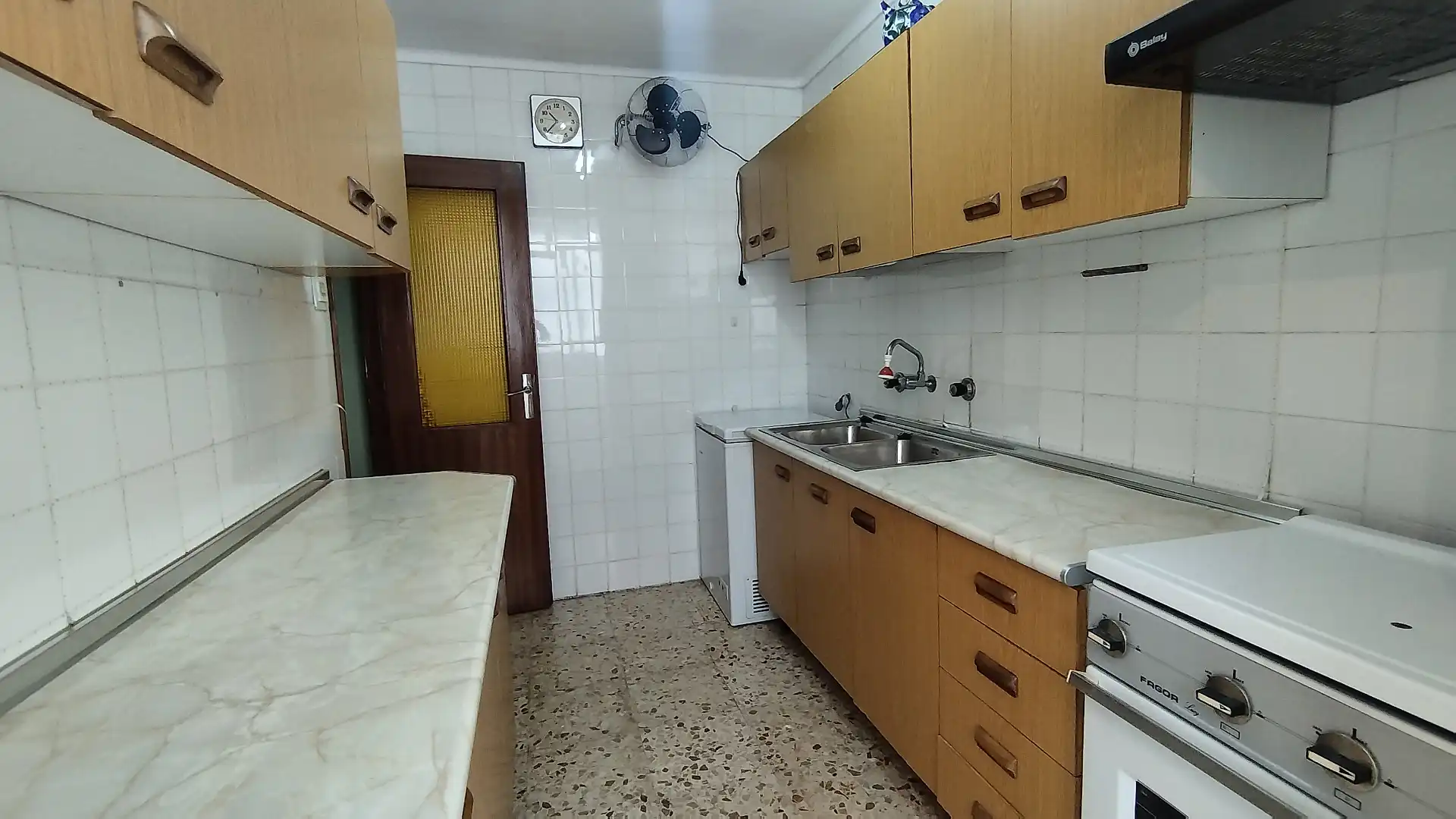 Kitchen of Flat for sale in Sevilla  with Air Conditioner and Terrace