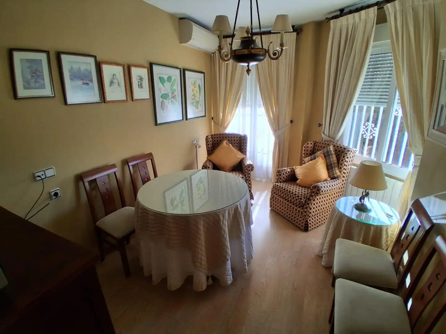 Comedor de Casa adosada en venta en Albacete con Aire acondicionado, Calefacción y Jardín privado