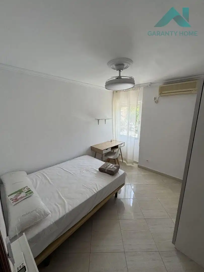 Habitación de Piso de alquiler en Sevilla con Aire acondicionado, Calefacción y Parquet