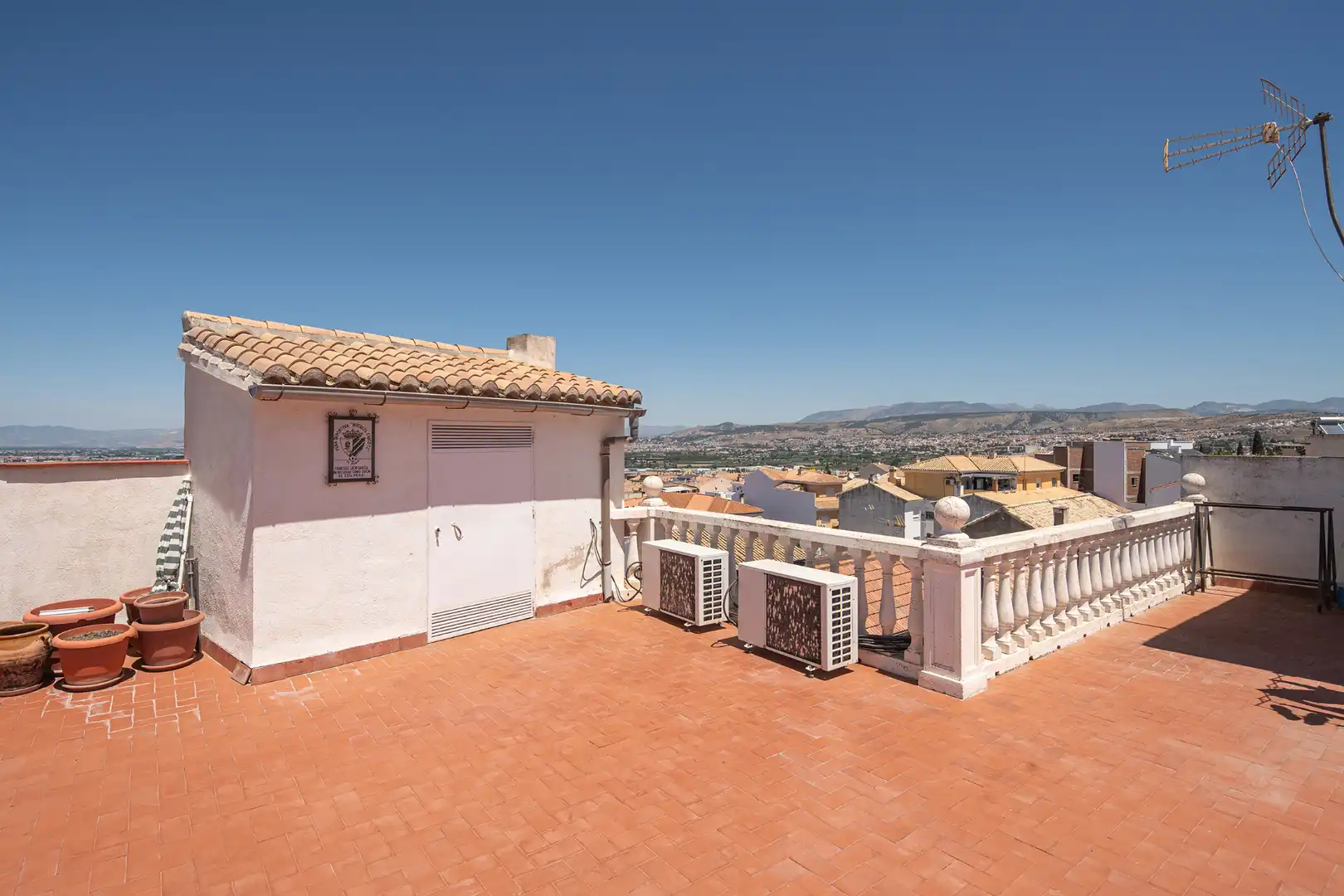 Terrassa de Casa adosada en venda en La Zubia amb Calefacció, Terrassa i Moblat