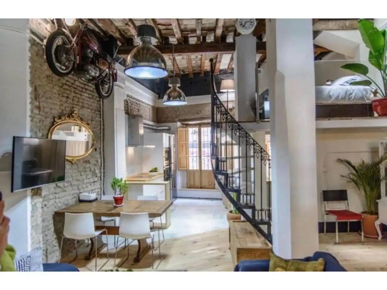 Kitchen of Duplexes for sale in Sevilla  with Air Conditioner