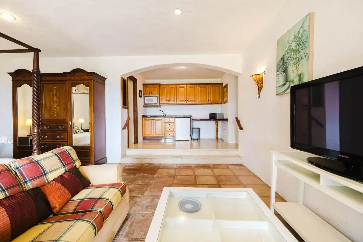 Sala d'estar de Casa o xalet en venda en Estepona amb Aire condicionat, Calefacció i Jardí privat