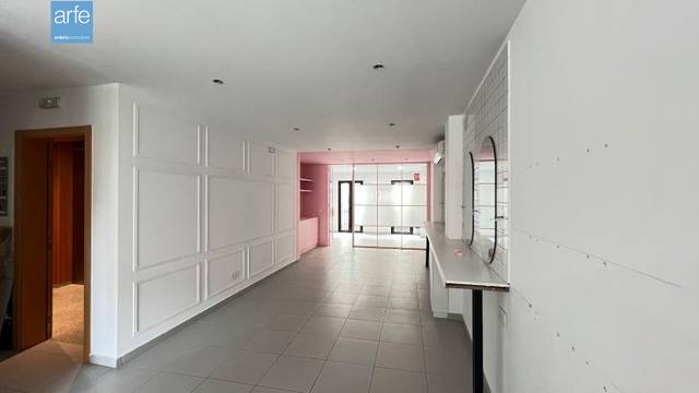 Local comercial en Alquiler en Centre - Passeig i Rodalies