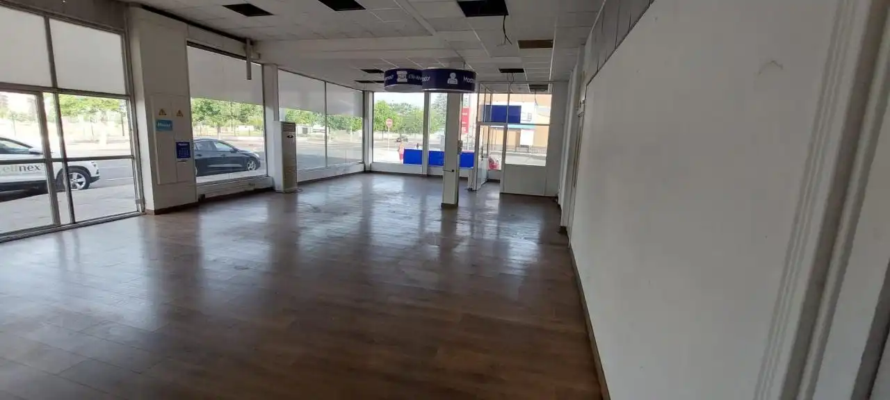 Nave industrial in vendita a Calle Alcalde Miguel Castaño 115 Nav3 24005 Leon, imagen 2