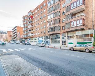 Vista exterior de Local en venda en Bilbao 