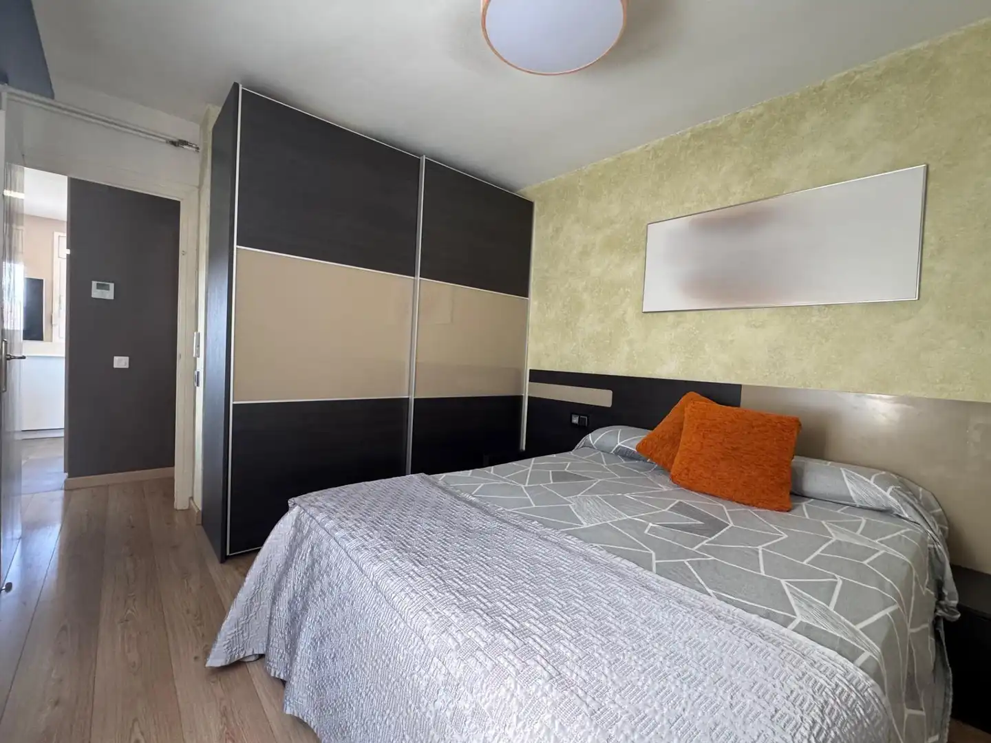 Habitación de Ático en venta en Igualada con Calefacción, Parquet y Terraza