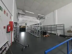 Nave industrial en alquiler en Urbanización Este - Montepríncipe, imagen 2