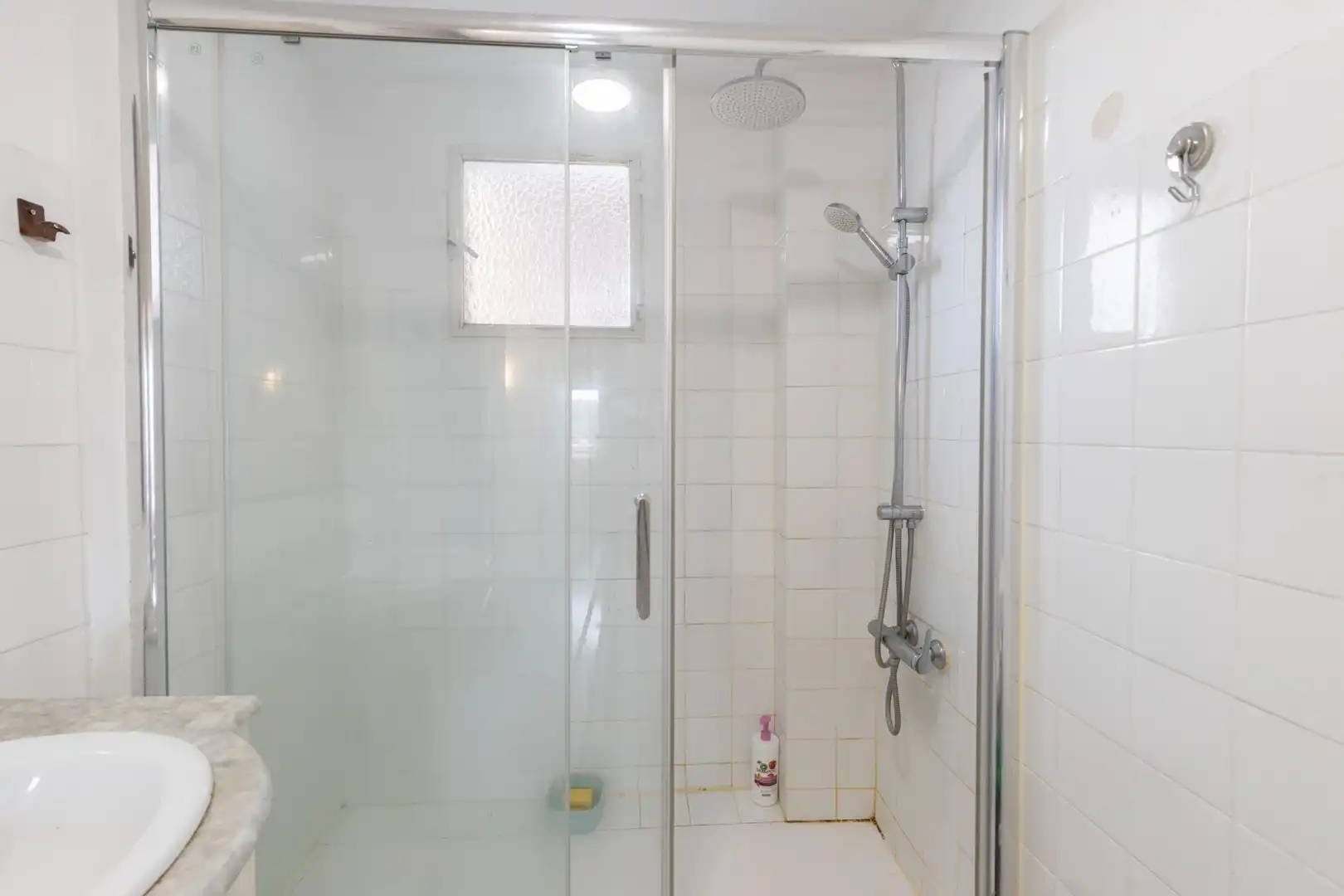 Baño de Piso en venta en Granada con Terraza y Balcón