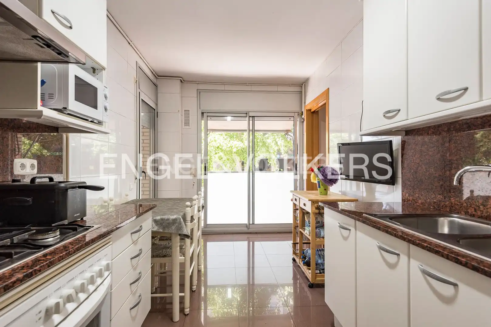 Cocina de Apartamento en venta en Sant Boi de Llobregat con Aire acondicionado, Calefacción y Parquet