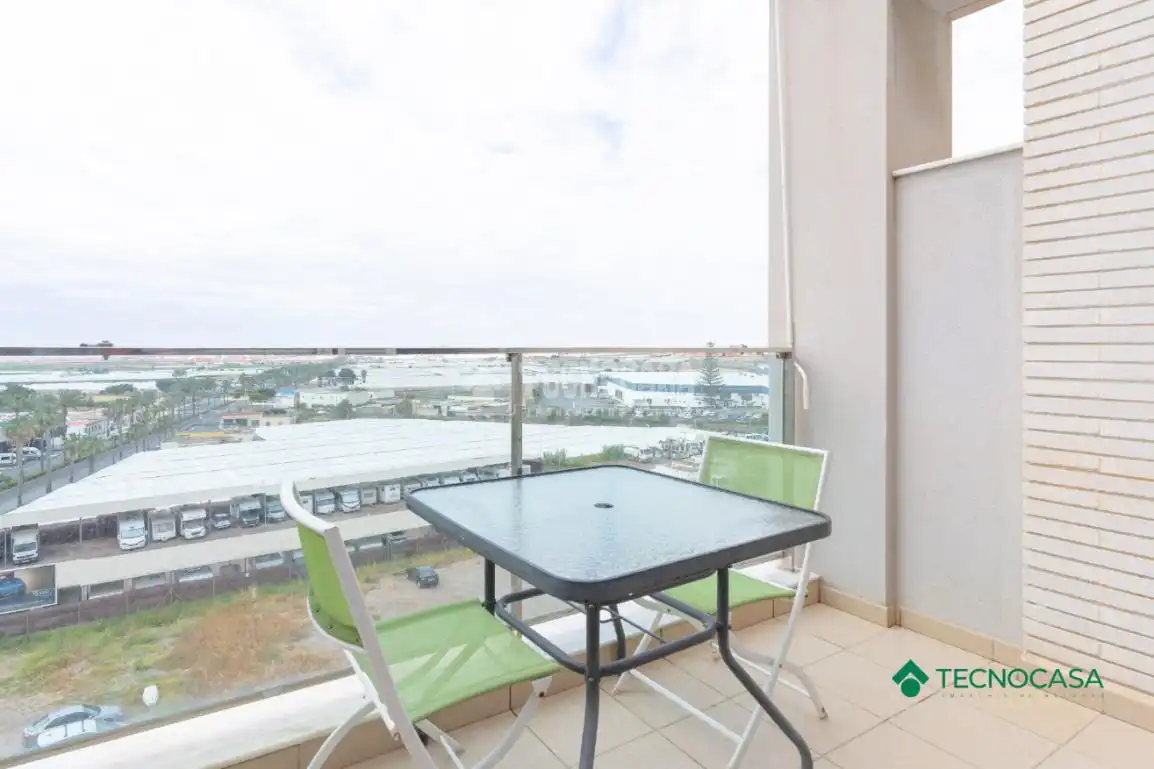 Terraza de Piso en venta en Roquetas de Mar con Aire acondicionado y Terraza