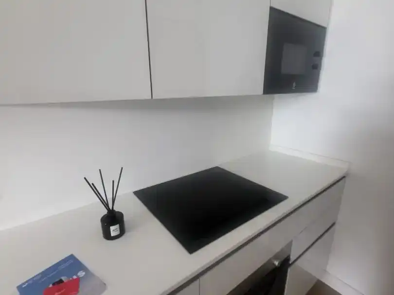Cuina de Pis de lloguer en Málaga amb Aire condicionat, Jardí privat i Parquet