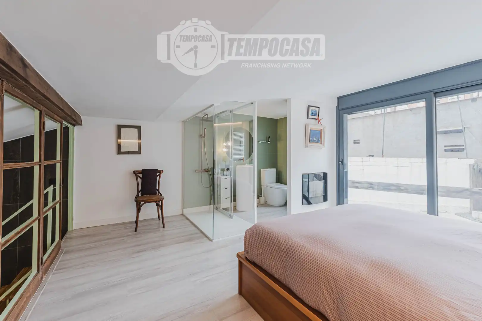 Bedroom of Flat for sale in Barcelona  with Air Conditioner, Heating and Balcony
