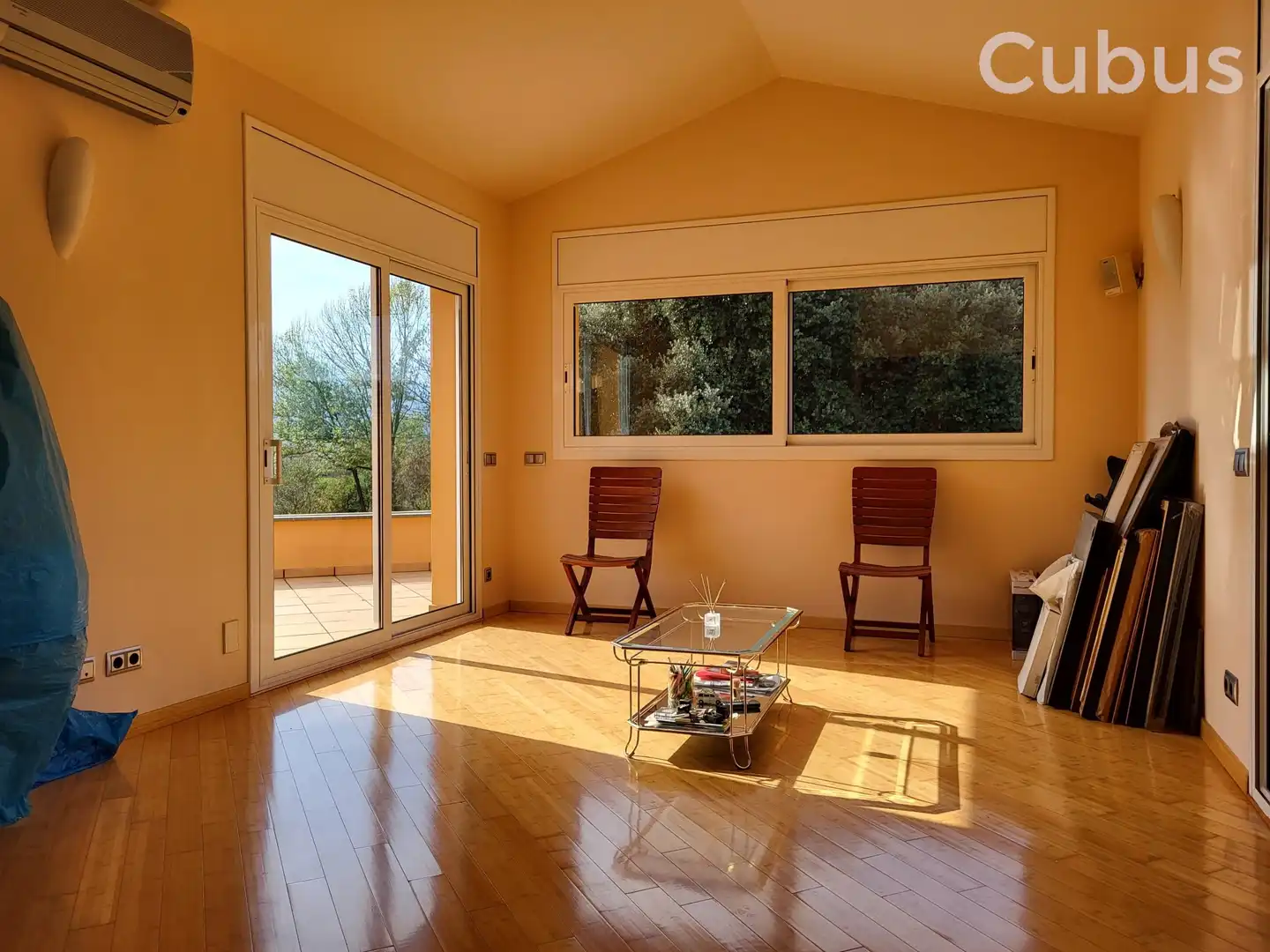 Living room of Houses for sale in Les Preses  with Air Conditioner, Heating and Terrace