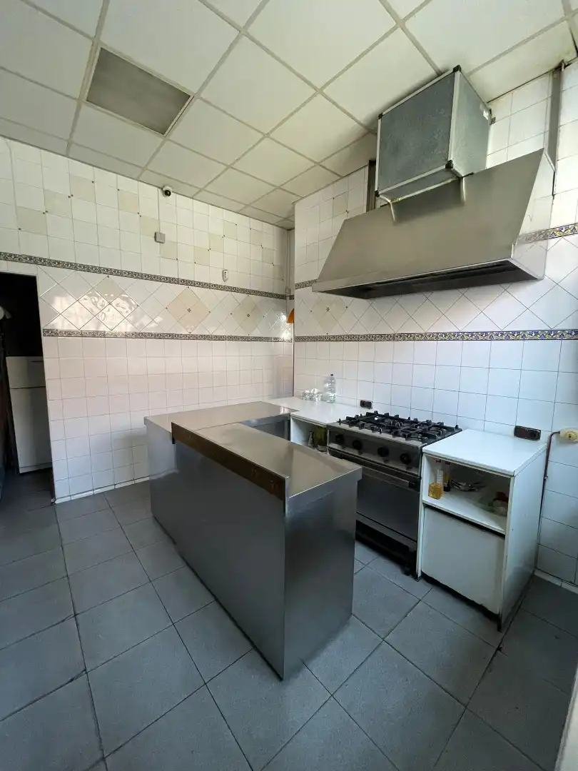 Cocina de Local en venta en Valle de Trápaga-Trapagaran con Aire acondicionado, Terraza y Amueblado