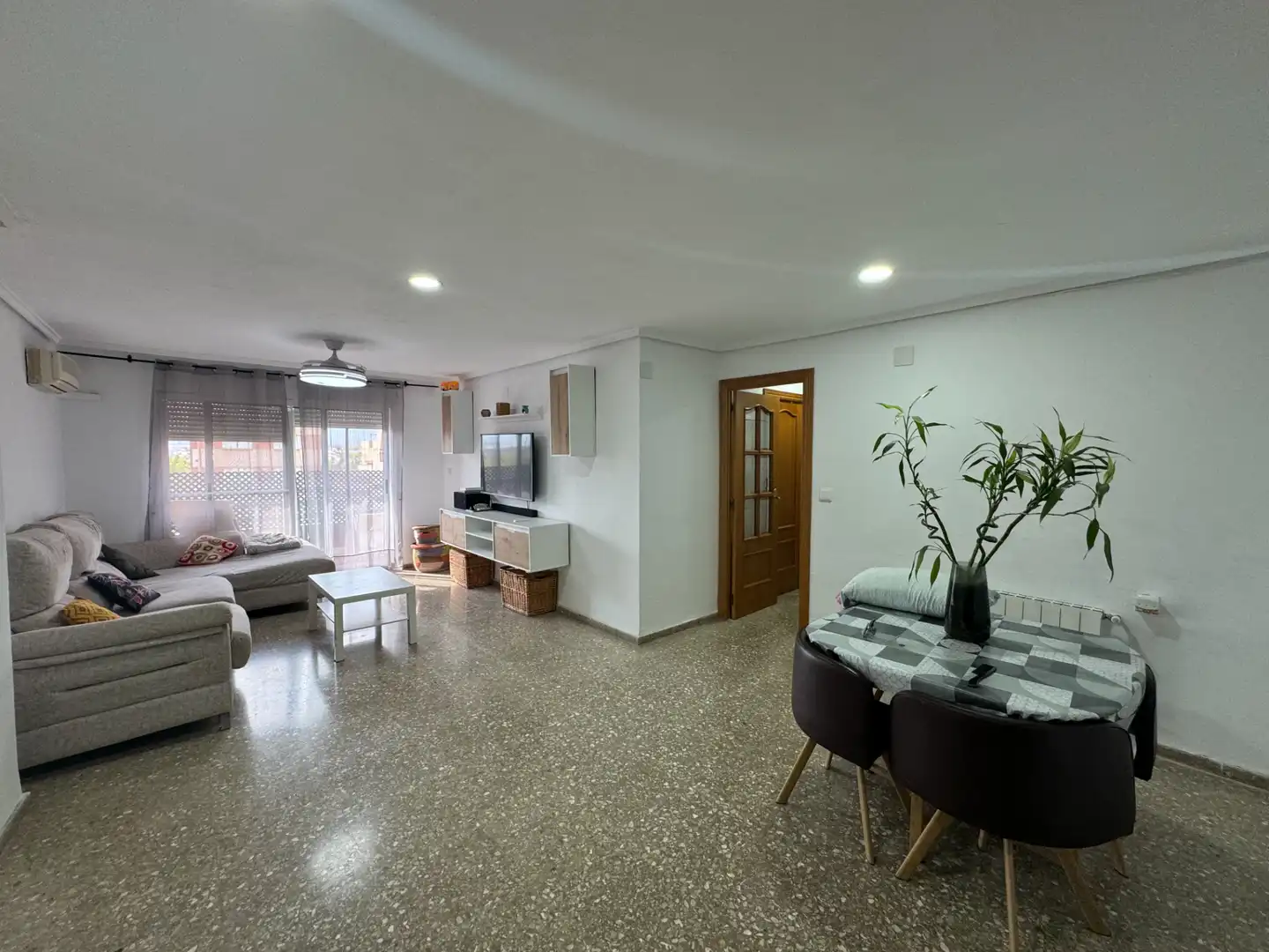 Sala d'estar de Pis en venda en Sagunto / Sagunt amb Aire condicionat, Calefacció i Moblat
