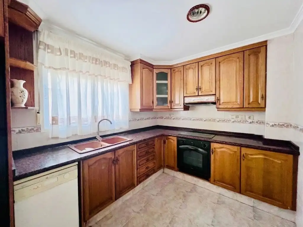 Casa adosada en venta en Petrer