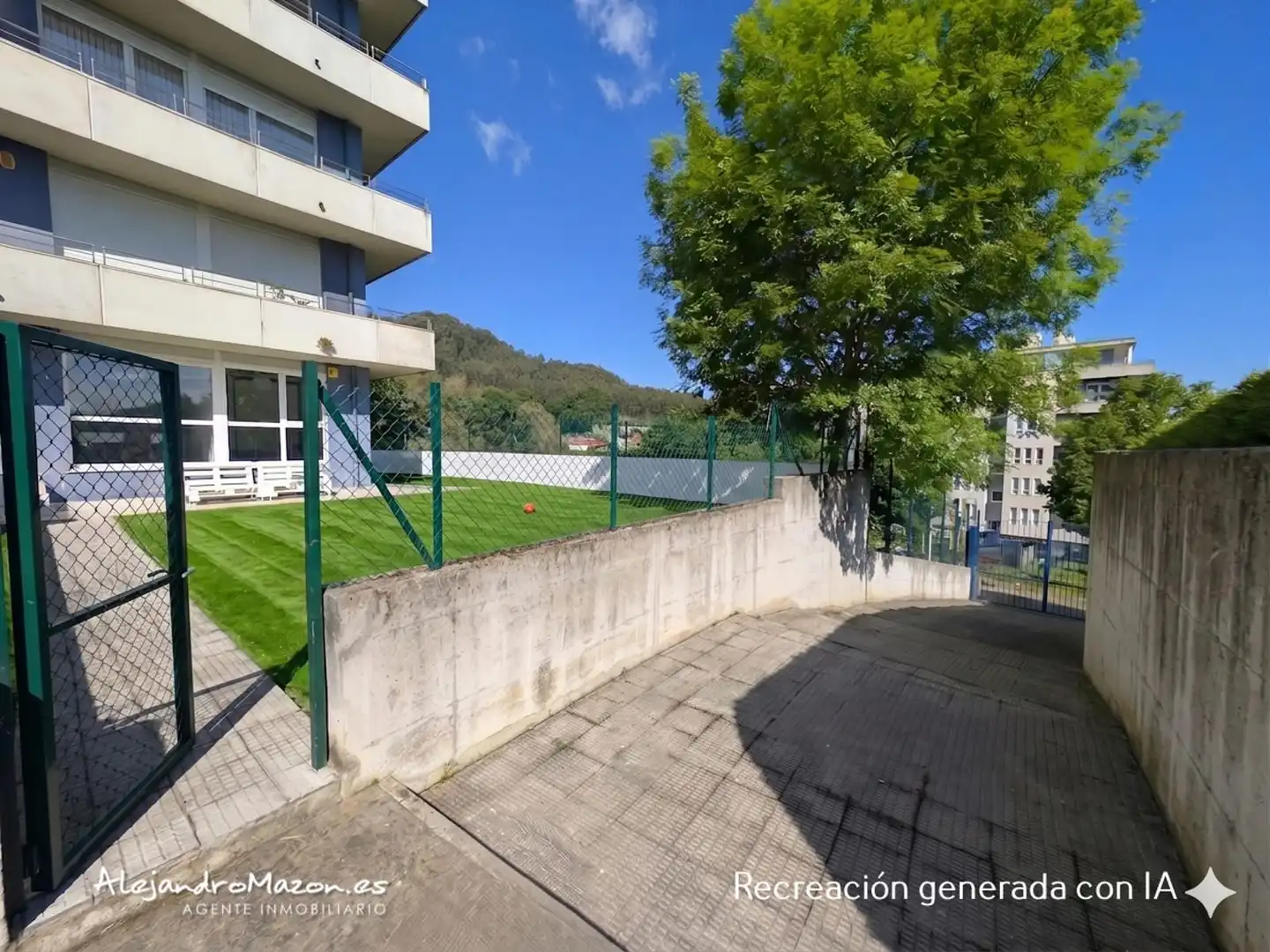 Vista exterior de Piso en venta en Castro-Urdiales con Calefacción, Jardín privado y Terraza