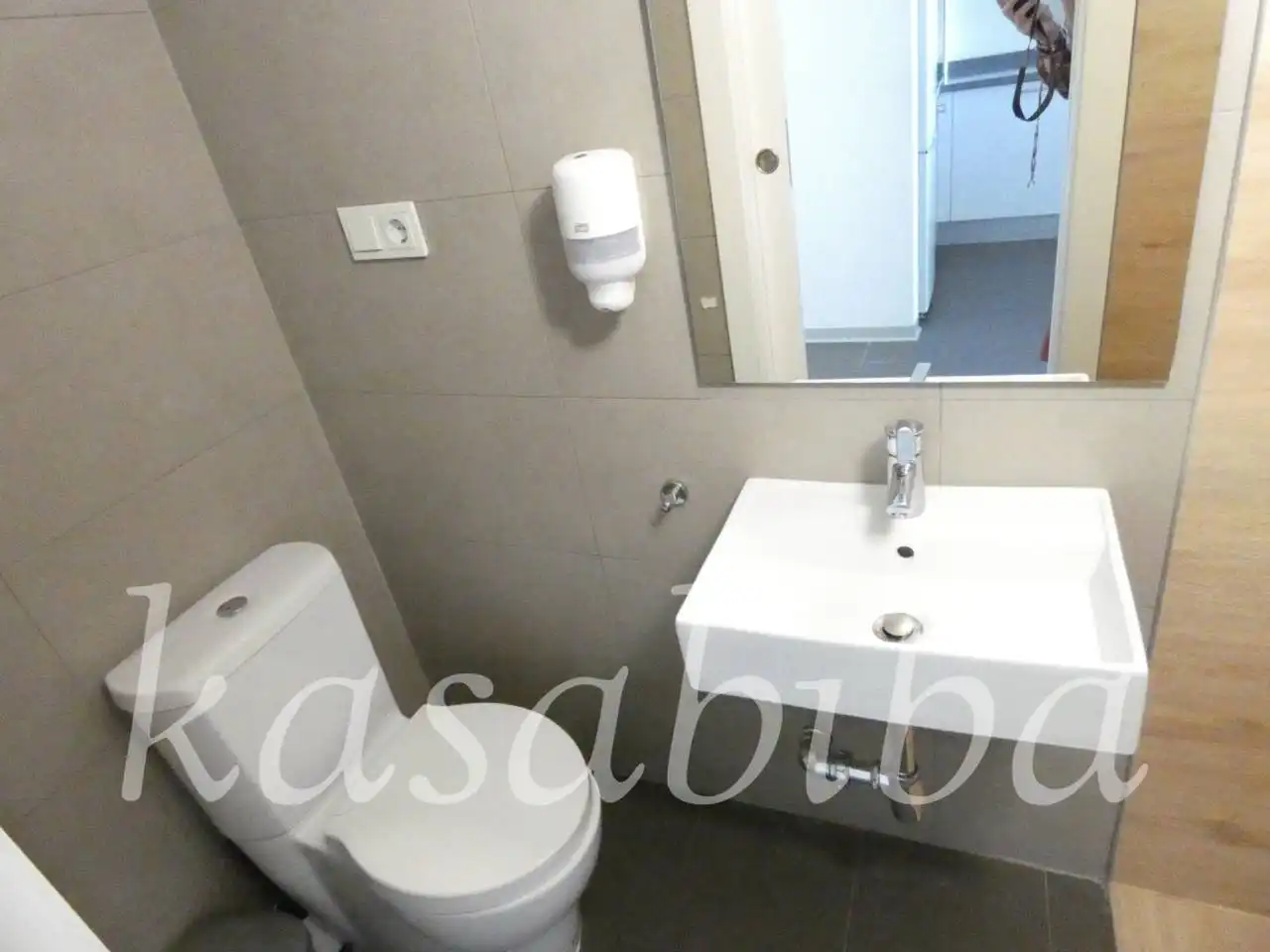 Badezimmer von Loft zur Miete in Valencia mit Klimaanlage, Heizung und Parkett