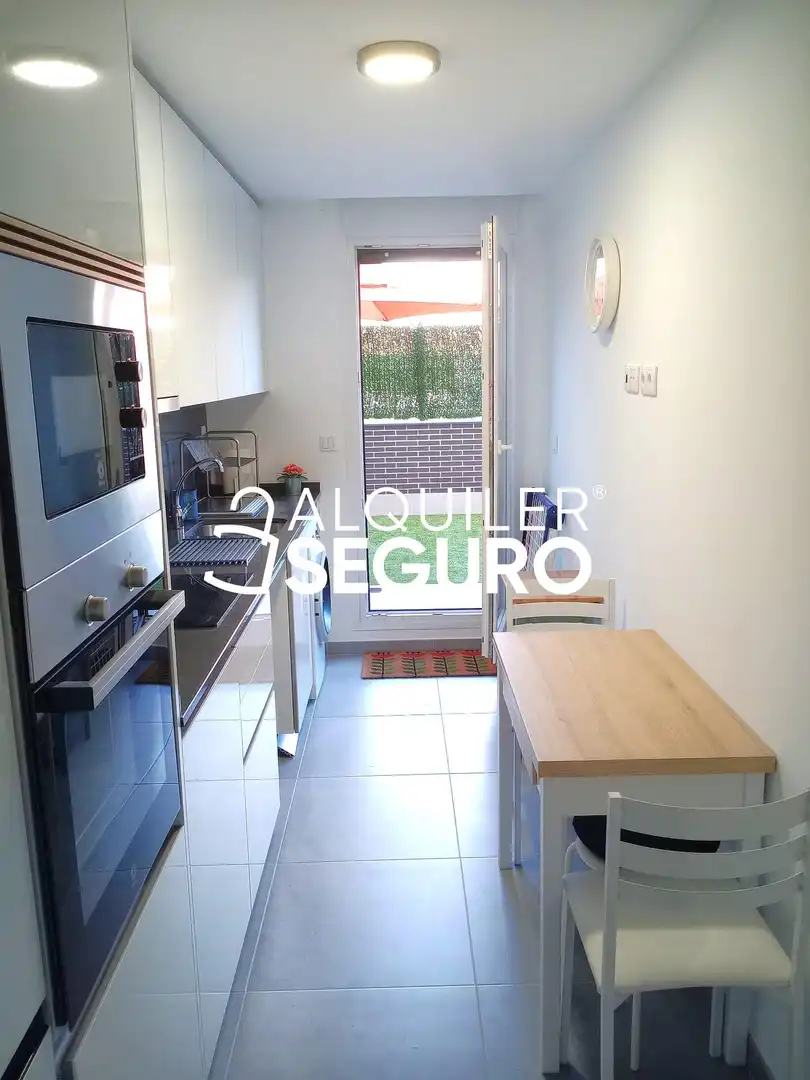 Kitchen of Flat for rent in Valladolid  with Heating, Terrace and Swimming Pool