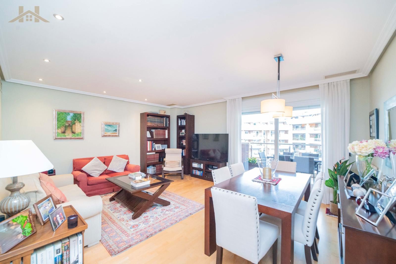 Sala de estar de Piso en venta en Las Rozas de Madrid con Aire acondicionado, Calefacción y Terraza