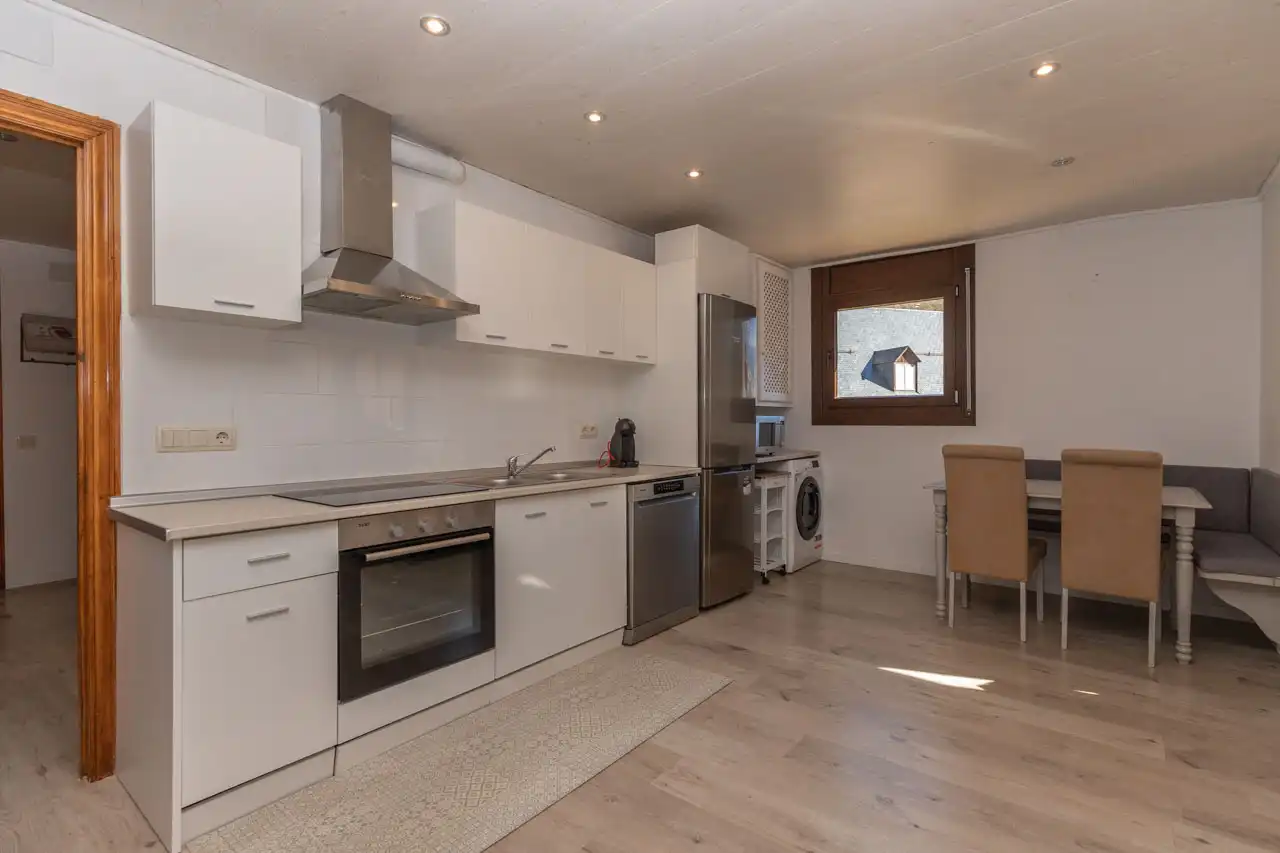 Cuina de Apartament en venda en Vielha e Mijaran amb Calefacció, Parquet i Traster