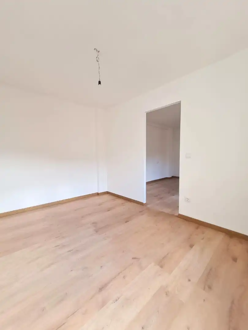 Dormitori de Pis en venda en Gijón  amb Jardí privat, Parquet i Traster