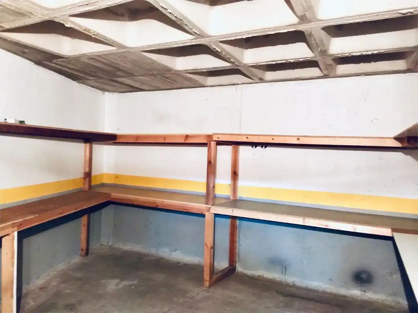 Garage for sale in Almerimar
