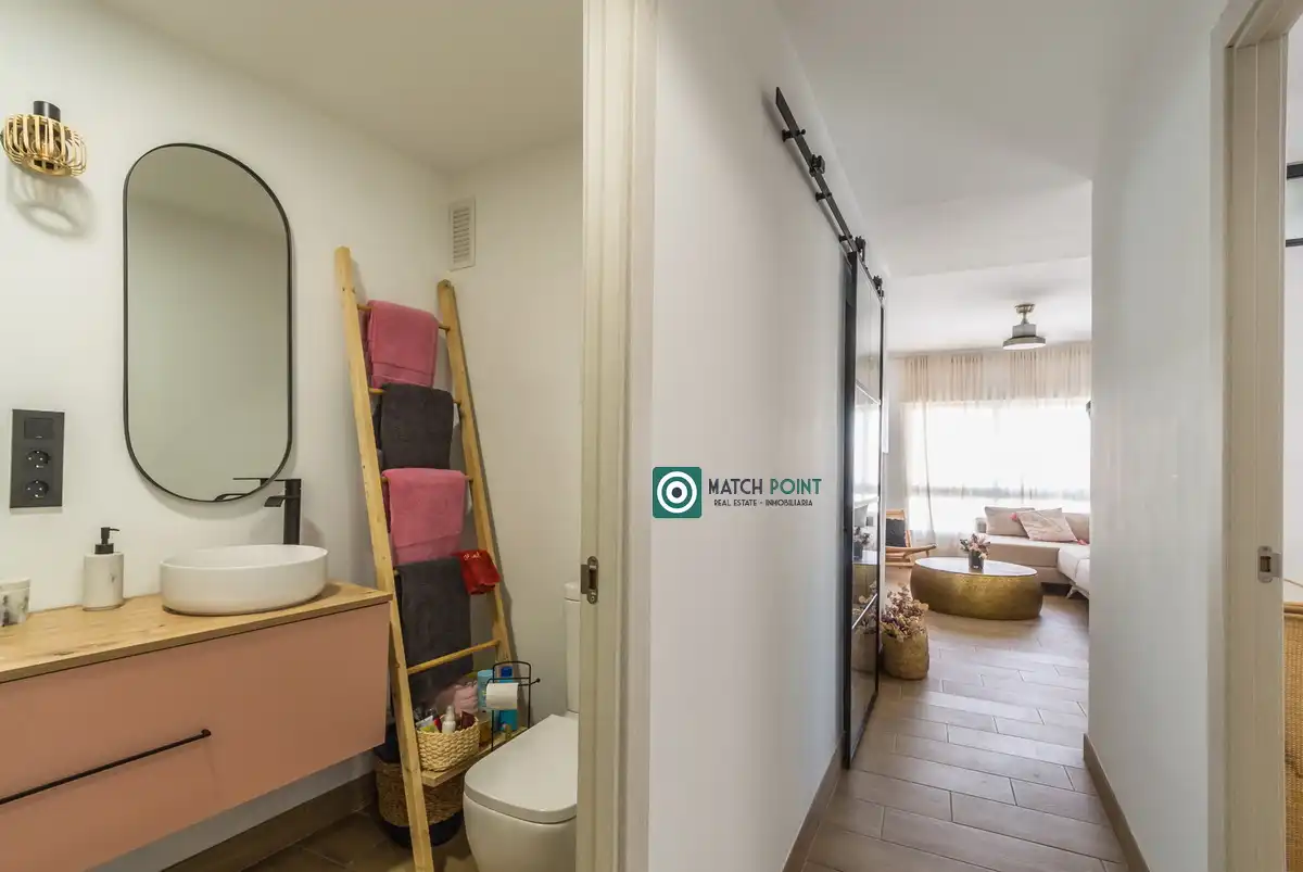 Baño de Piso de alquiler en Almuñécar con Amueblado