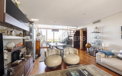 Living room of Duplex for sale in Majadahonda  with Air Conditioner, Terrace and Swimming Pool