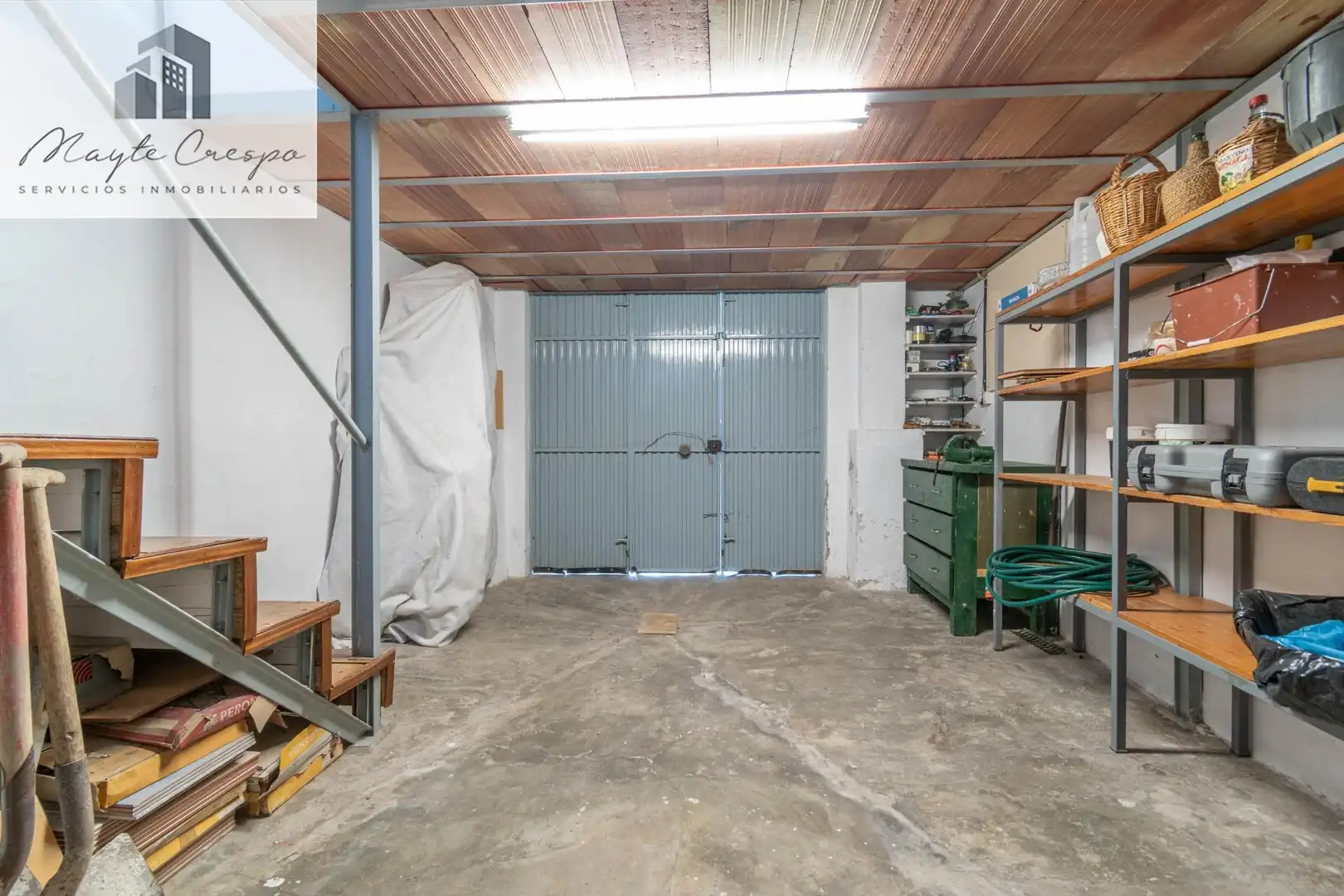 Casa adosada en venta en Jun con Terraza, Amueblado y Alarma
