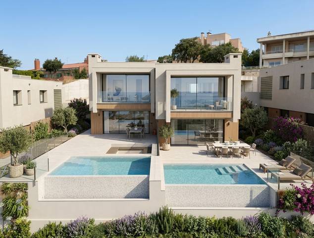 Casa-adosada en Venta en Avinguda Mar Menuda en Tossa de Mar pueblo