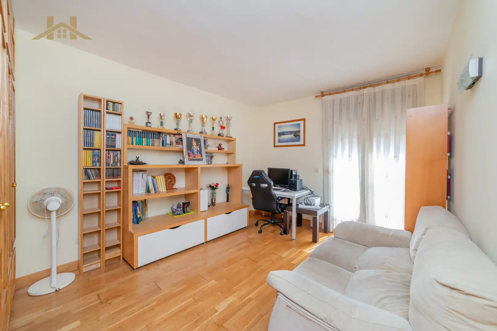 Living room of Detached homes for sale in Parla  with Air Conditioner, Heating and Private garden