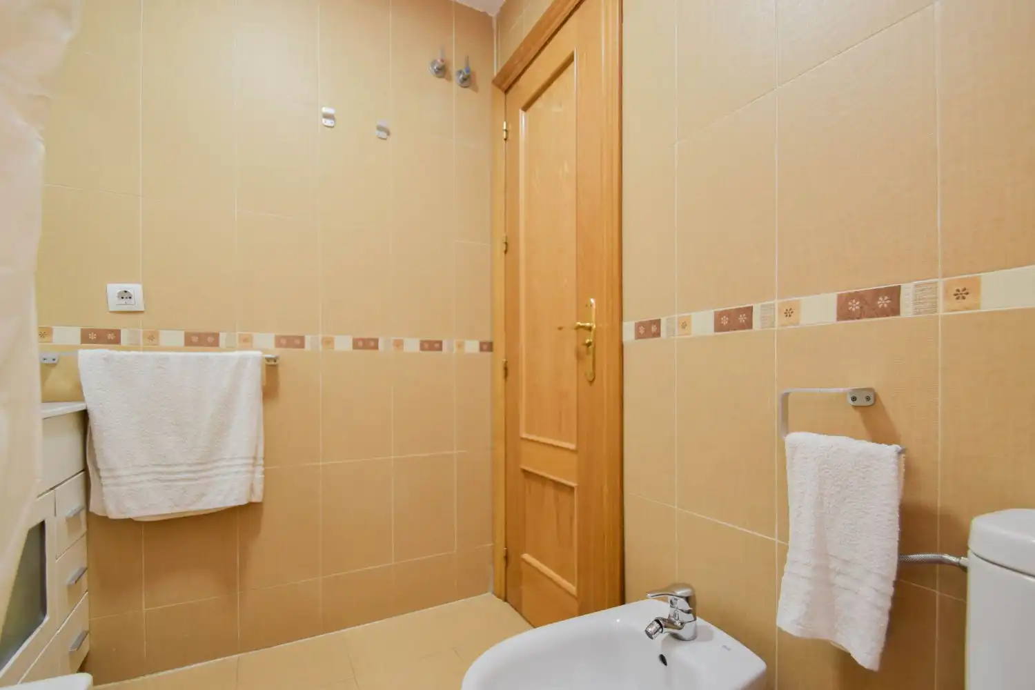 Baño de Piso en venta en Las Gabias con Terraza