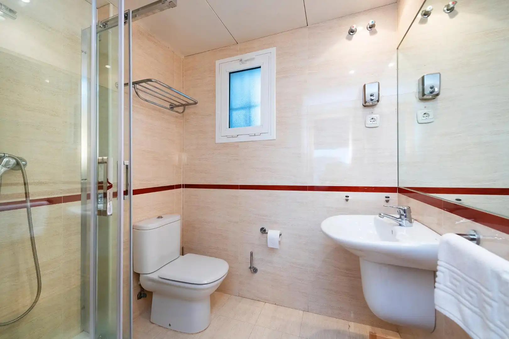 Bathroom of Study for sale in Rincón de la Victoria  with Air Conditioner, Terrace and Furnished
