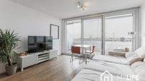 Sala d'estar de Apartament en venda en  Barcelona Capital amb Aire condicionat, Terrassa i Piscina