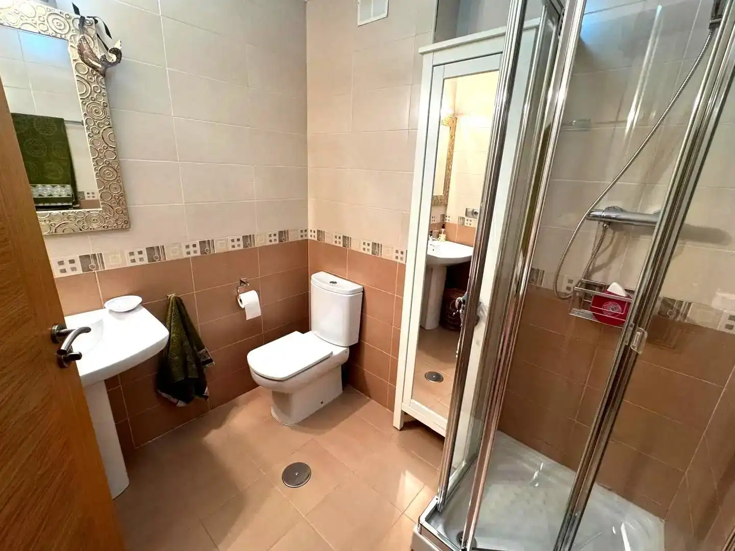 Bathroom of Flat for rent in Torrelavega 