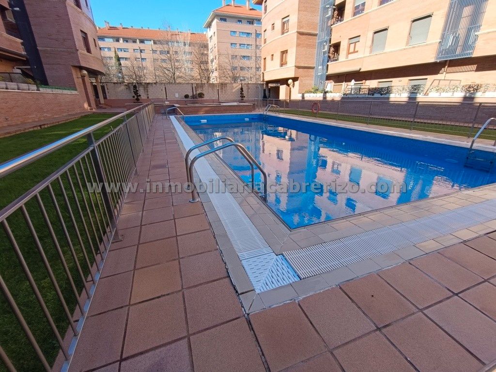 Flat for sale in Calle Rodrigo de Arriaga Mendo, Residencia