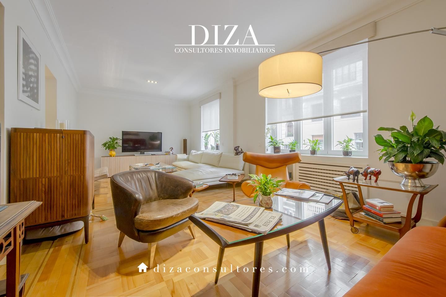 Exterior view of Flat for sale in  Madrid Capital  with Air Conditioner and Heating