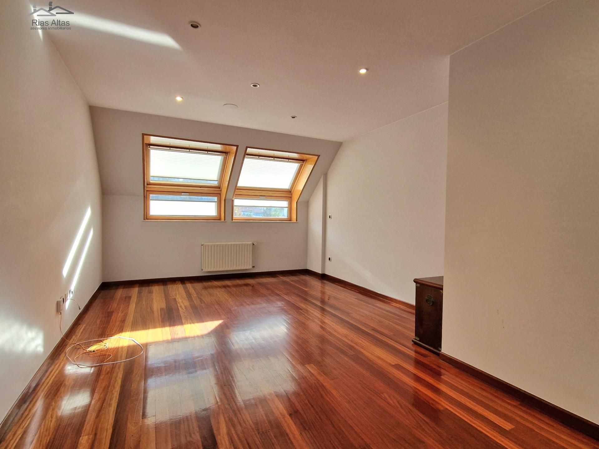 Flat to rent in Calle JUAN NEIRA, Los Castros - Castrillón