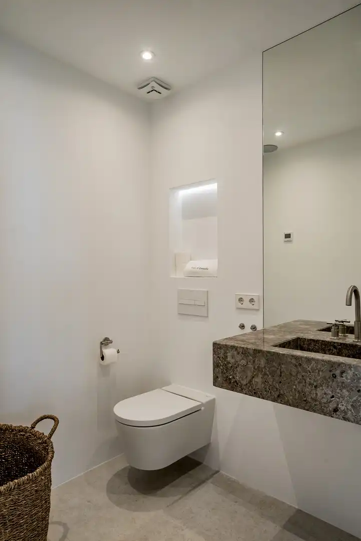 Baño de Ático en venta en Marbella con Terraza, Piscina y Amueblado