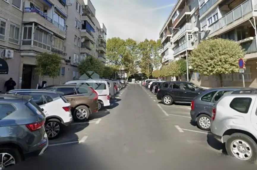 Flat with lift for sale in C/ Salamanca  Bj Esc  Pt C