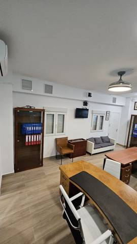 Local comercial en Venta en Carrer Angel Guimerà, 12 en Centre