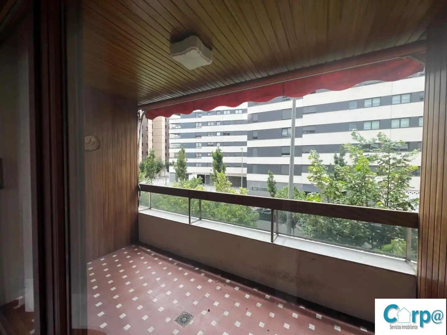 Terraza de Piso de alquiler en  Pamplona / Iruña con Calefacción, Parquet y Amueblado