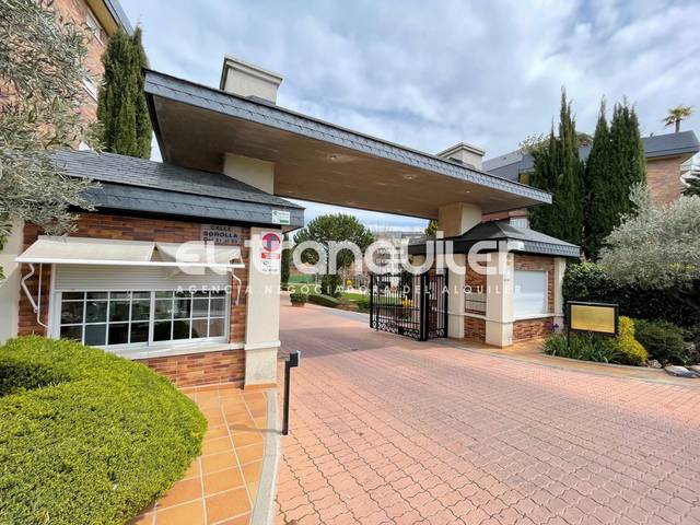 Piso en Alquiler en Calle Sorolla en Golf - El Carralero